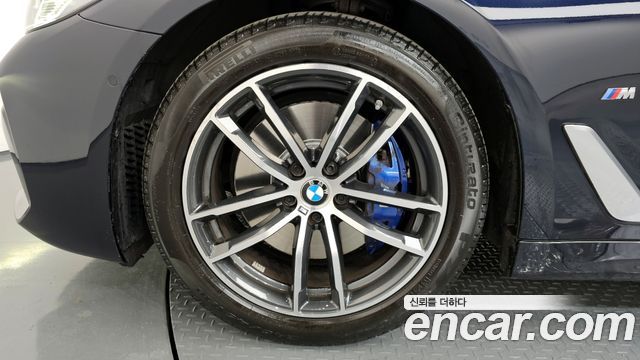 BMW 5 Series (G30) 520i M Sport 2023 — фото 5