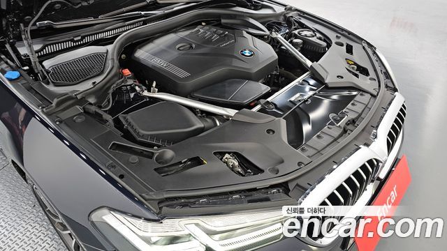 BMW 5 Series (G30) 520i M Sport 2023 — фото 6