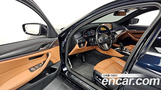 BMW 5 Series (G30) 520i M Sport 2023 — фото 10