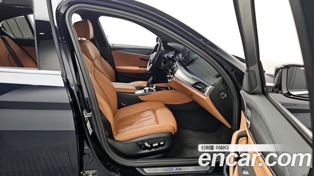 BMW 5 Series (G30) 520i M Sport 2023 — фото 11
