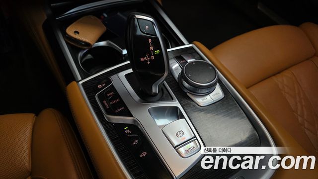 BMW 7 Series (G11) 740d xDrive M Sport 2018 — фото 9