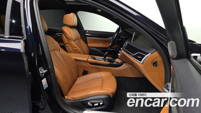 BMW 7 Series (G11) 740d xDrive M Sport 2018 — фото 10