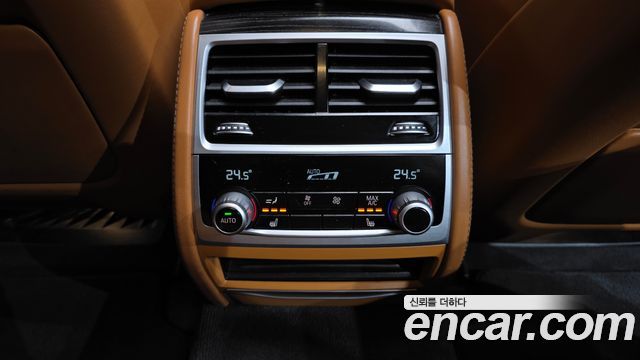 BMW 7 Series (G11) 740d xDrive M Sport 2018 — фото 17
