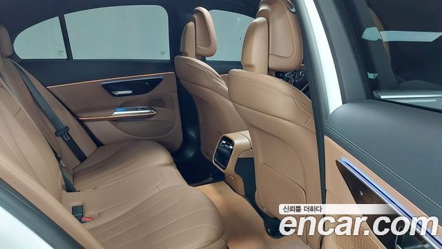 Mercedes-Benz E-Class (W214) E220d 4MATIC Exclusive 2024 — фото 10
