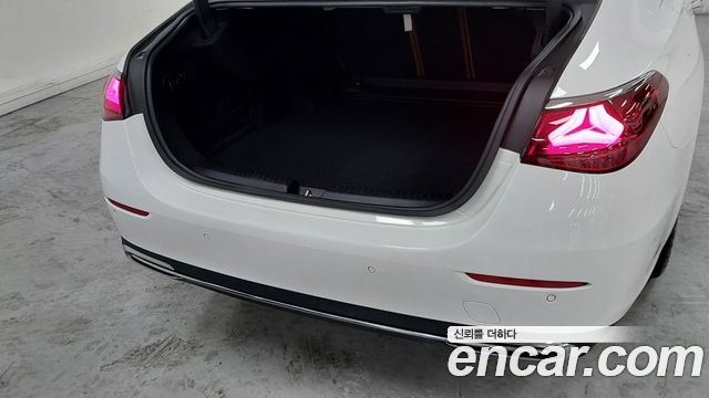 Mercedes-Benz E-Class (W214) E220d 4MATIC Exclusive 2024 — фото 15