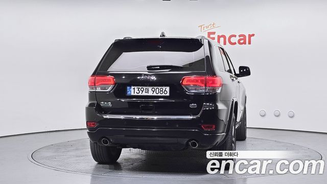 Jeep Grand Cherokee 3.0 Diesel Overland WK2 2017 — фото 4