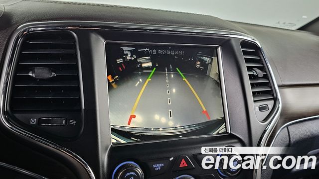 Jeep Grand Cherokee 3.0 Diesel Overland WK2 2017 — фото 15