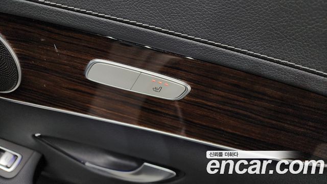 Mercedes-Benz GLC-Class (X253) GLC300 4MATIC 2020 — фото 17