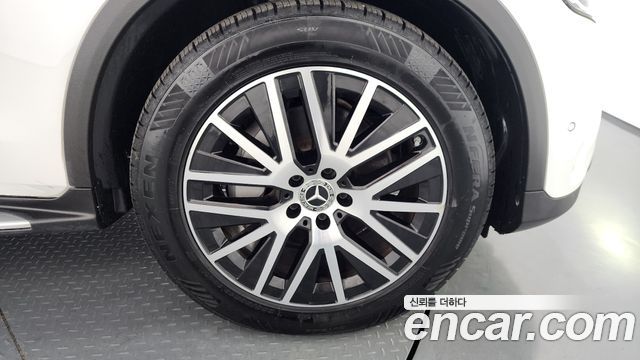 Mercedes-Benz GLC-Class (X253) GLC300 4MATIC 2020 — фото 21