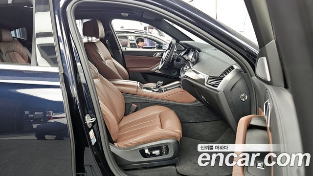 BMW X6 (G06) M50i 2021 — фото 11