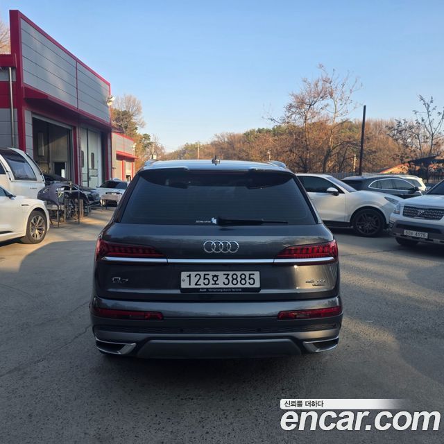 Audi Q7 (4M) 45 TDI Quattro Premium 2022 — фото 4