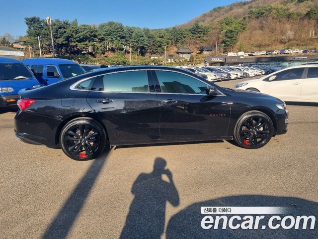 Chevrolet Malibu 2.0 Turbo Redline 2022 — фото 8