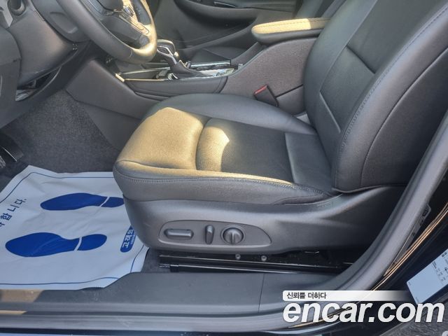 Chevrolet Malibu 2.0 Turbo Redline 2022 — фото 10