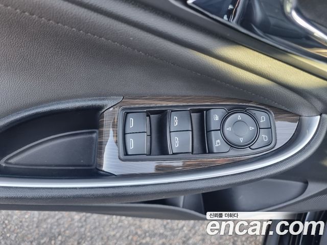 Chevrolet Malibu 2.0 Turbo Redline 2022 — фото 15