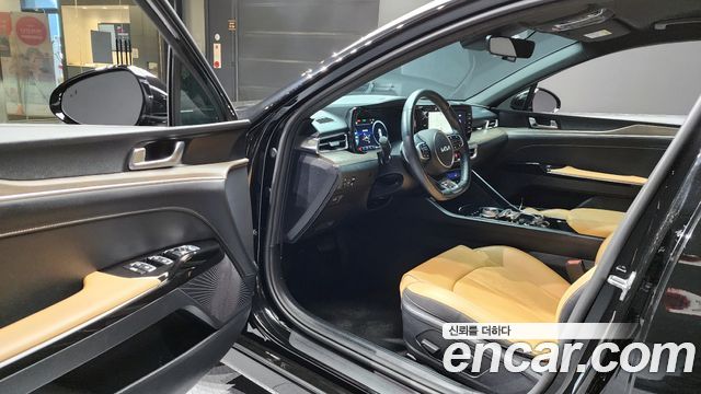Kia K5 (III) 1.6 Turbo Noblesse 2023 — фото 10