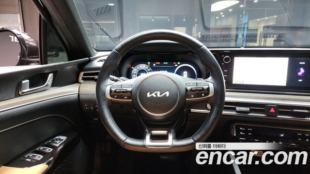 Kia K5 (III) 1.6 Turbo Noblesse 2023 — фото 14