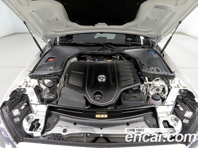 Mercedes-Benz E-Class (W213) E450 4MATIC Cabriolet 2021 — фото 6