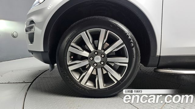 Land Rover Discovery Sport 2.0 TD4 HSE Luxury 2017 — фото 5