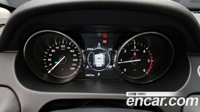 Land Rover Discovery Sport 2.0 TD4 HSE Luxury 2017 — фото 8