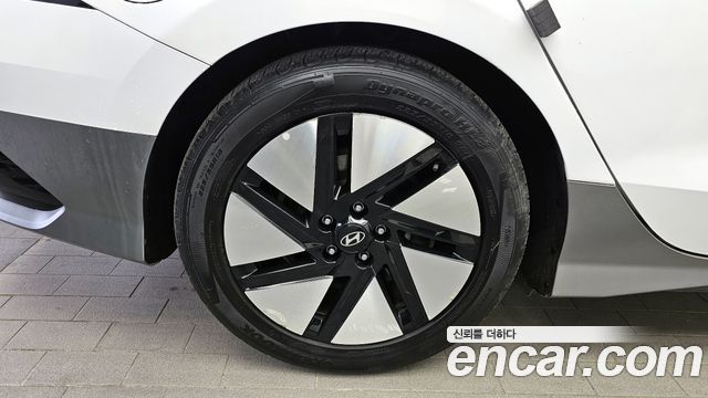 Hyundai Ioniq 6 Standard Exclusive 2023 — фото 5