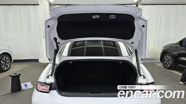Hyundai Ioniq 6 Standard Exclusive 2023 — фото 20
