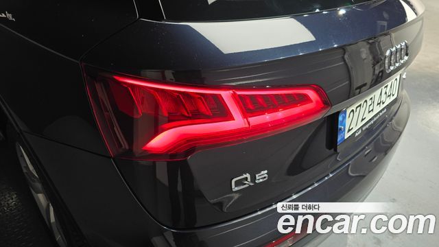 Audi Q5 (FY) 40 TDI Quattro Premium 2020 — фото 23