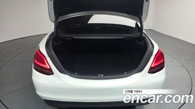 Mercedes-Benz C-Class (W205) C200 2020 — фото 20