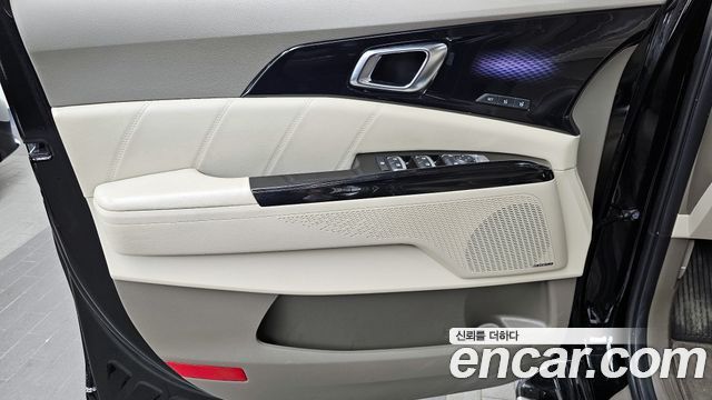 Kia Carnival (IV) Diesel 7-Seater Hi-Limousine Signature 2023 — фото 24