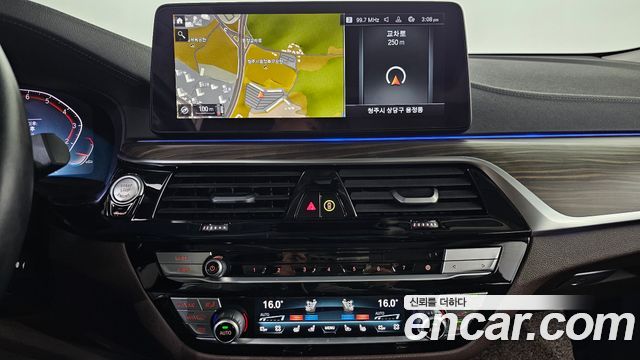 BMW 6 Series GT (G32) 640i xDrive Luxury 2021 — фото 16