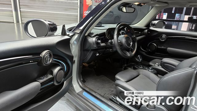 MINI Cooper S Classic Third Generation 2022 — фото 10