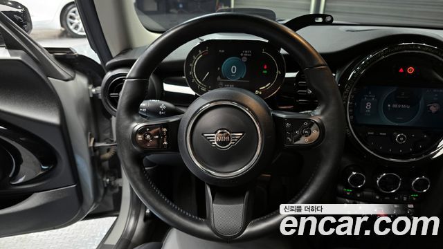 MINI Cooper S Classic Third Generation 2022 — фото 12