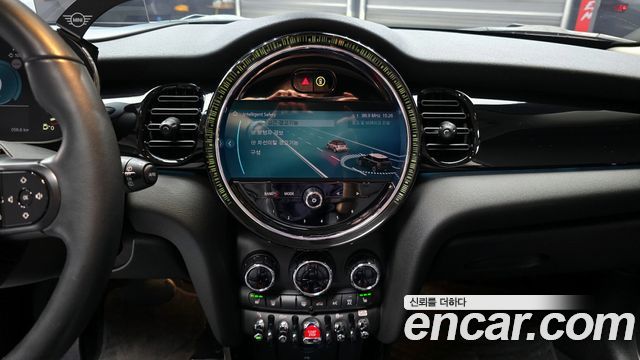 MINI Cooper S Classic Third Generation 2022 — фото 13