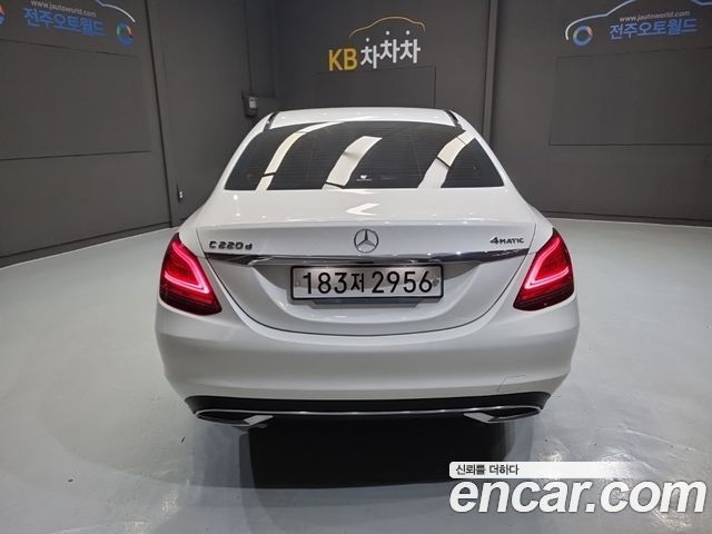 Mercedes-Benz C-Class (W205) C220 d 4MATIC 2020 — фото 3