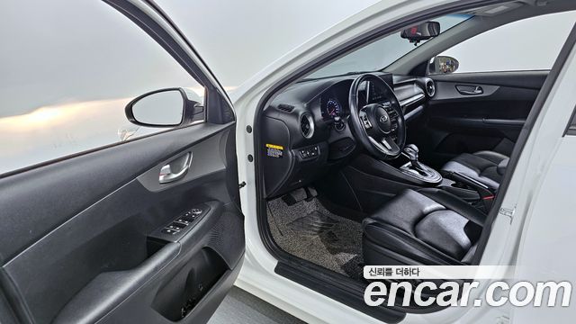 Kia K3 Standard 2021 — фото 10