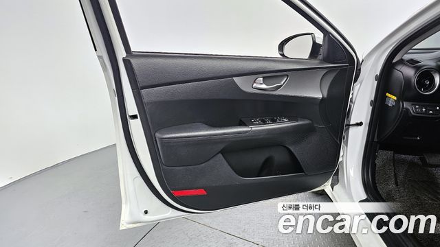 Kia K3 Standard 2021 — фото 24