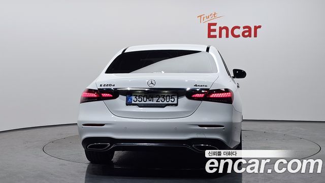 Mercedes-Benz E-Class (W213) E220d 4MATIC AMG Line 2021 — фото 4