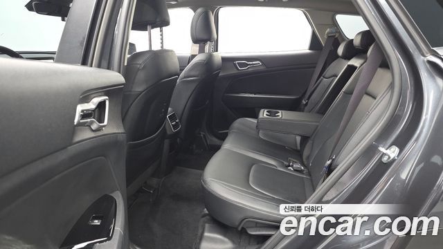 Kia Sportage (V) Diesel 2.0 2WD Prestige 2023 — фото 12