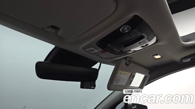 Kia Sportage (V) Diesel 2.0 2WD Prestige 2023 — фото 16