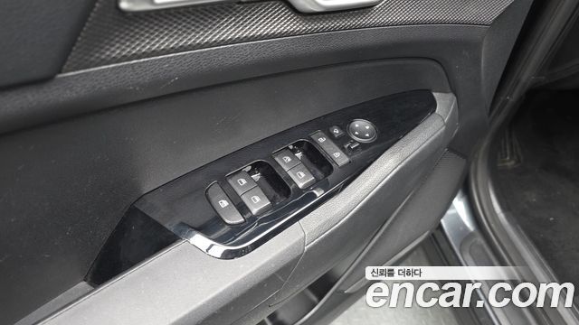 Kia Sportage (V) Diesel 2.0 2WD Prestige 2023 — фото 19