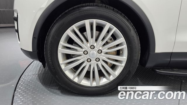 Land Rover Discovery 5 3.0 SD6 HSE Luxury 2020 — фото 5