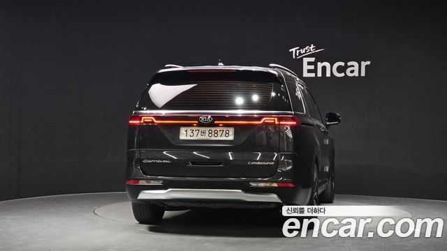 Kia Carnival (IV) Gasoline 7-Seater Signature 2021 — фото 4