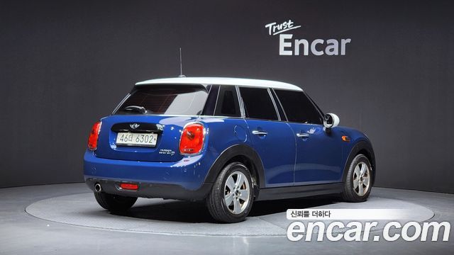 MINI Cooper D 5Door Standard 3rd 2017 — фото 2