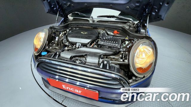 MINI Cooper D 5Door Standard 3rd 2017 — фото 6