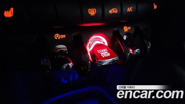 MINI Cooper D 5Door Standard 3rd 2017 — фото 17