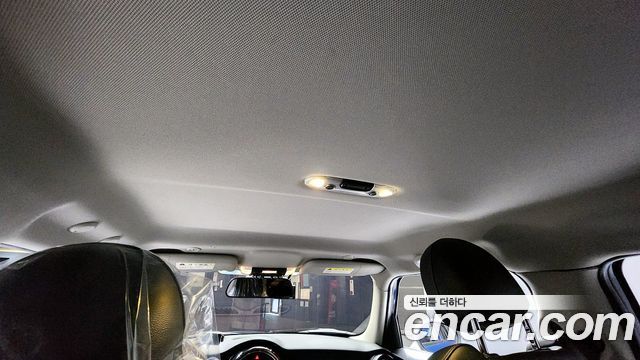 MINI Cooper D 5Door Standard 3rd 2017 — фото 20