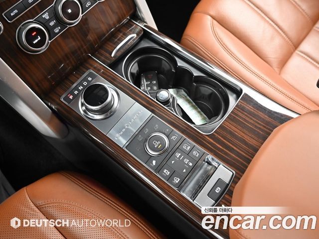 Land Rover Range Rover (IV) 4.4 SDV8 AB LWB DIESEL 2017 — фото 9