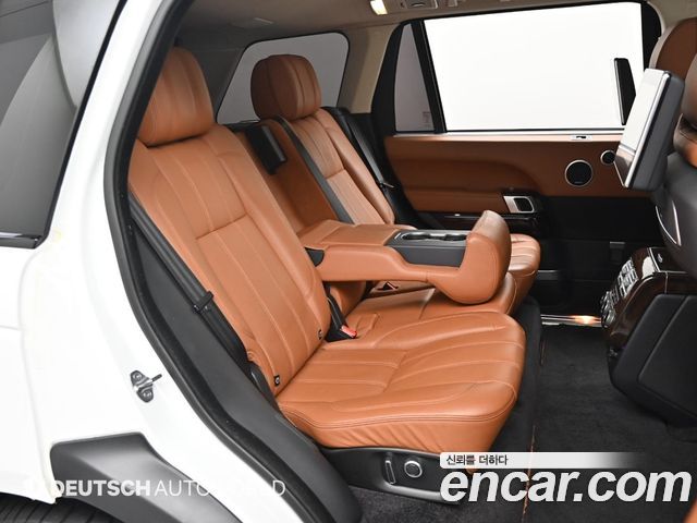 Land Rover Range Rover (IV) 4.4 SDV8 AB LWB DIESEL 2017 — фото 16