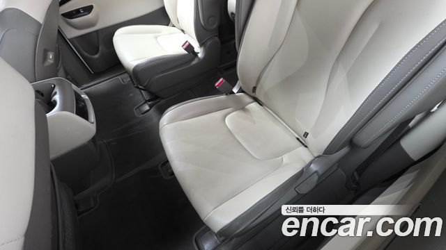 Kia Carnival (IV) Diesel 9-Seater Prestige 2021 — фото 25