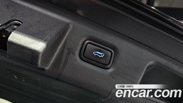 Hyundai Santa Fe Diesel 2.2 4WD Exclusive 2023 — фото 17