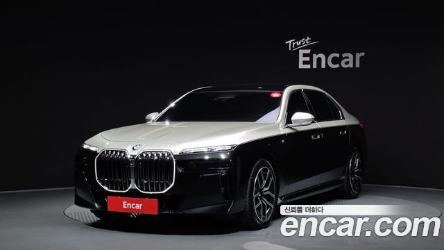 BMW 7 Series (G70) 740d xDrive M Sport